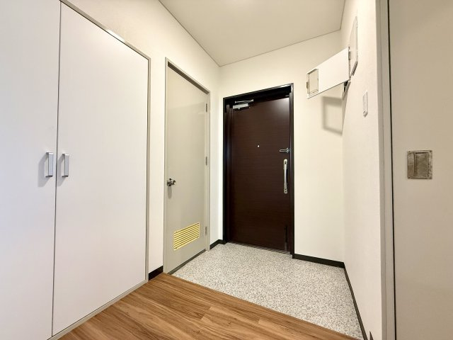 南ヶ丘アイリスA棟の玄関