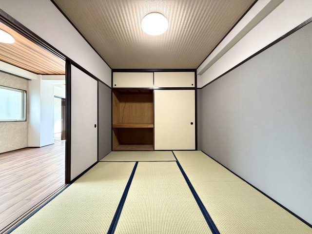 南ヶ丘アイリスA棟の和室