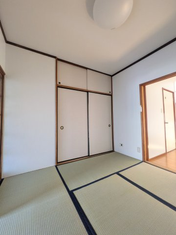 サンドエル吉田の和室
