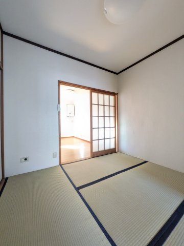 サンドエル吉田の和室