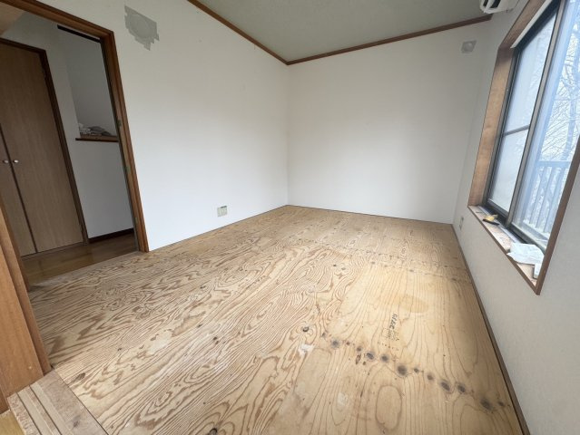 大きなお風呂と素敵な間取りで理想な田舎暮らし♪ゴルフ場も近い♪寺子の洋室|スタンダードな洋室です