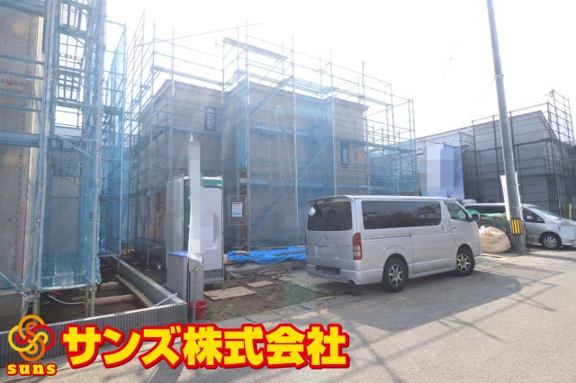 郡山市安積町長久保3丁目　　　３号棟　　　安積第3小学校、安積第2中学区の外観|北東側から見た駐車場を含む外観