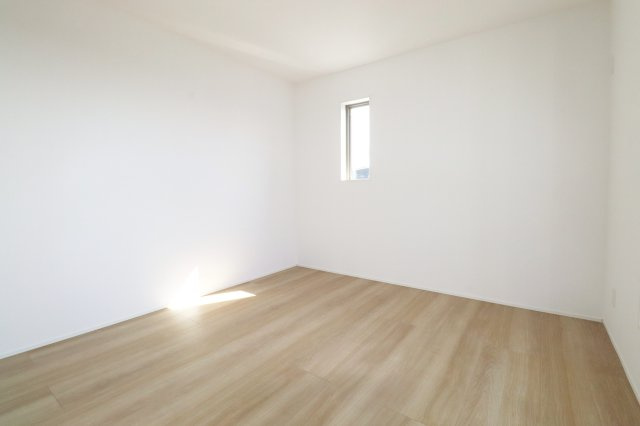 郡山市安積町長久保3丁目　　　３号棟　　　安積第3小学校、安積第2中学区の洋室|※同社施工例