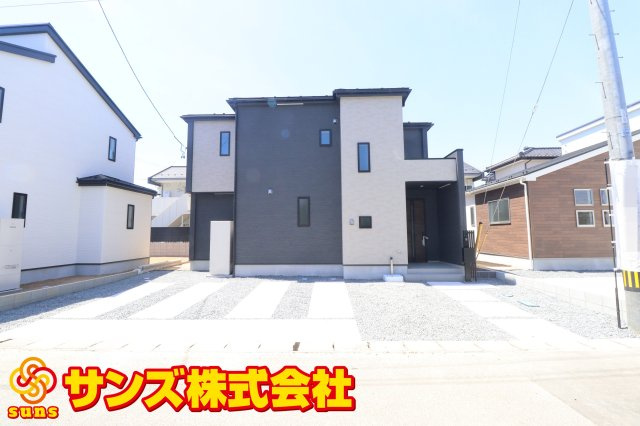 郡山市安積町長久保3丁目　　　３号棟　　　安積第3小学校、安積第2中学区の外観|北側から見た駐車場を含む外観♪