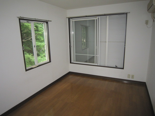 メゾンシェーヌの居間・リビング