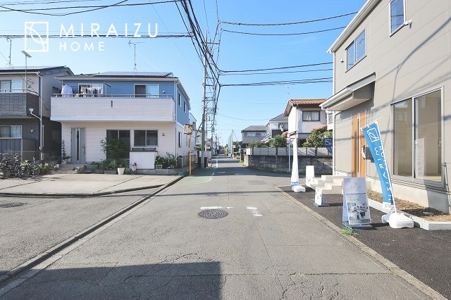 【前面道路含む現地写真】 | 日当たりの良いお家は嬉しいですよね。それぞれ価値観が分かれる箇所です、実際に内覧して日当たりの心地よさをご体感下さいね♪