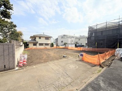 【外観】 | 【仲介手数料３９０万円が無料！】■学芸大学駅１２分■下馬中央公園まで５０米 | 春の特別キャンペーン！
日本一の家計応援サービスに挑戦中！
詳細は「諸費用」欄をご確認下さい！
■学芸大学駅１２分
■下馬中央公園まで５０米
■陽当り良好
■お好きなハウスメーカーで建築可