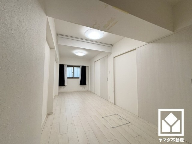 鐘紡夙川台マンションの洋室