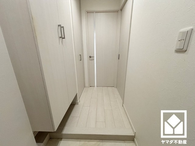 鐘紡夙川台マンションの玄関