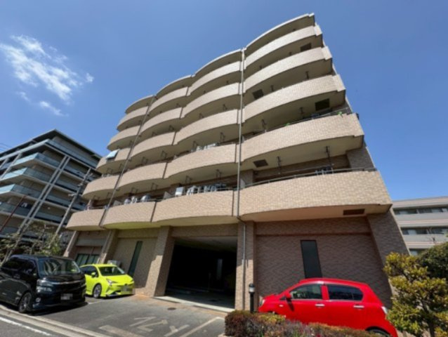 エーヴィゲス市川の外観