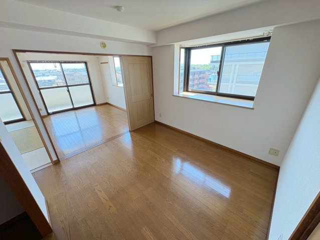 エーヴィゲス市川のエントランス