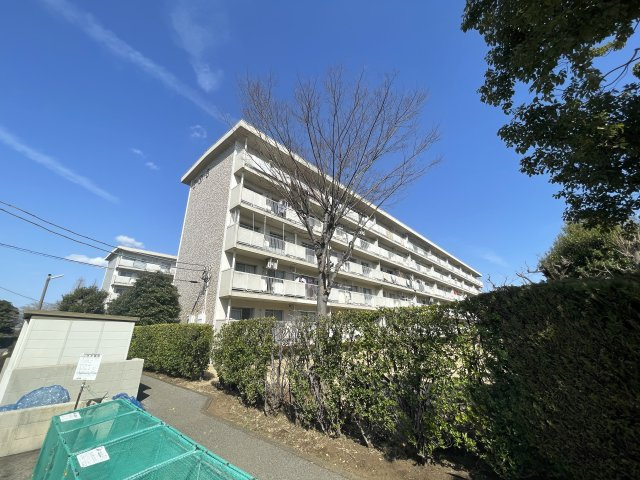 大津ヶ丘団地8号棟
