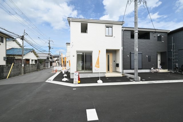 クレイドルガーデン摂津市鳥飼和道新築一戸建て｜全12区画＋駐車1台可の外観|1号棟の外観写真です。南西角に面しており、開放的な区画です。