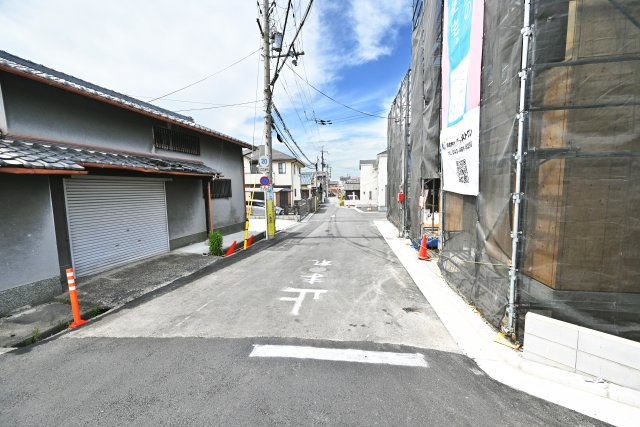 クレイドルガーデン摂津市鳥飼和道新築一戸建て｜全12区画＋駐車1台可の前面道路含む現地写真|西側前面道路　幅員5.8ｍ