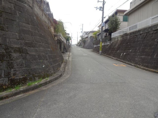 【前面道路含む現地写真】 | 川西市湯山台２丁目20の1　中古一戸建て