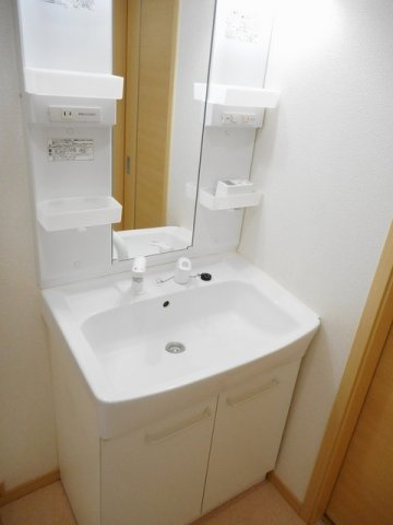 Ｍ　グレインⅡの洗面所|スペースが確保できる洗面所です