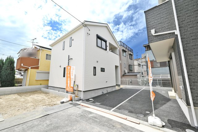 クレイドルガーデン摂津市鳥飼和道新築一戸建て｜全12区画＋駐車1台可の外観|大阪モノレール線「南摂津」駅徒歩10分、全12区画の大型分譲地が誕生しました。安心の耐震等級3＋耐風等級2を取得、ZEH水準の省エネ住宅です。詳しい内容はお気軽にお問い合わせください。