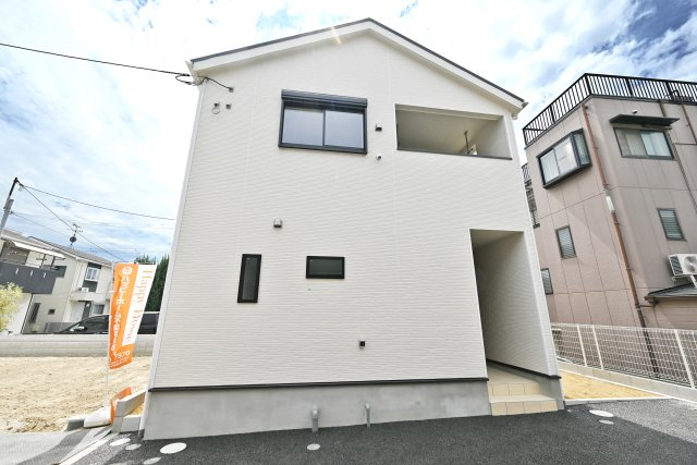 クレイドルガーデン摂津市鳥飼和道新築一戸建て｜全12区画＋駐車1台可の外観|完成済みですのでいつでも室内を見学して頂けます。