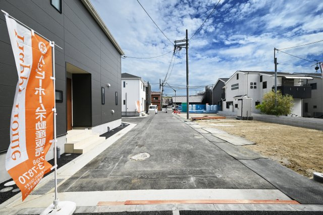 クレイドルガーデン摂津市鳥飼和道新築一戸建て｜全12区画＋駐車1台可の前面道路含む現地写真|南側前面道路　幅員5.8ｍ