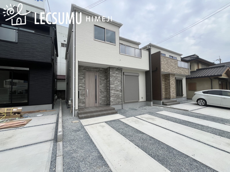 姫路市玉手1期/新築戸建の駐車場
