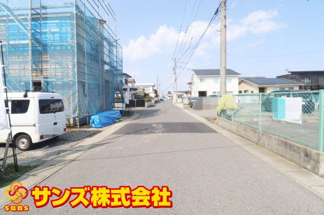 郡山市安積町長久保3丁目　　　４号棟　　　安積第3小学校、安積第2中学区の外観|東側前面道路