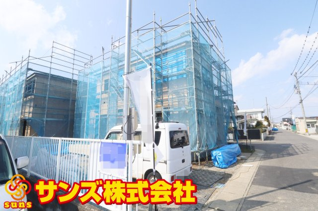 郡山市安積町長久保3丁目　　　４号棟　　　安積第3小学校、安積第2中学区の外観|南東側から見た駐車場を含む外観♪