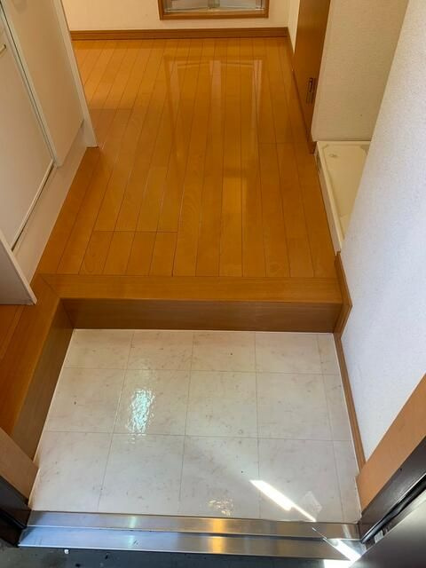 メゾン石神東池袋の玄関