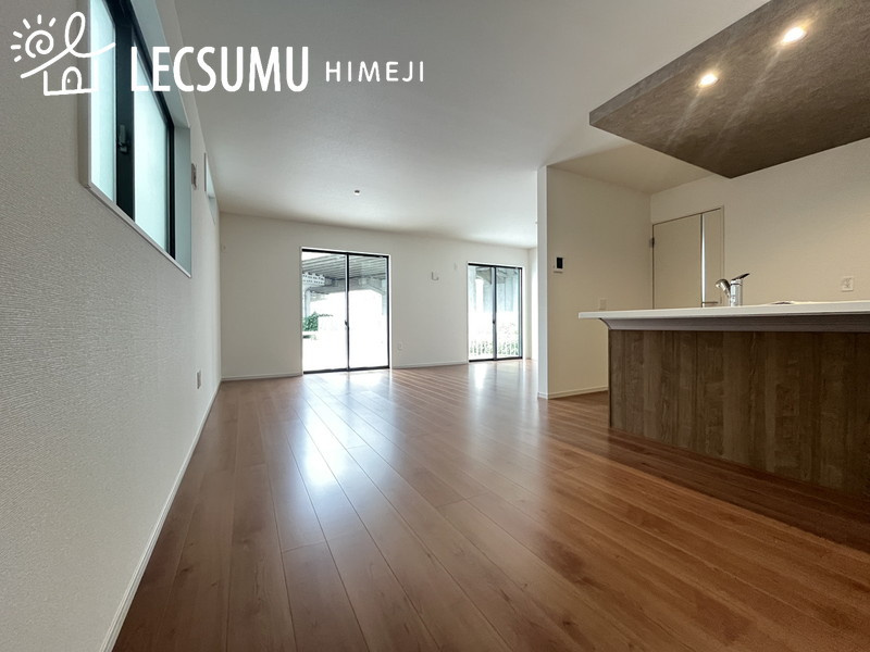 姫路市玉手1期/新築戸建の居間・リビング