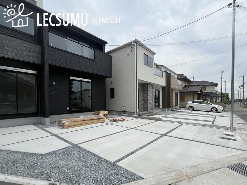 姫路市玉手1期/新築戸建の駐車場