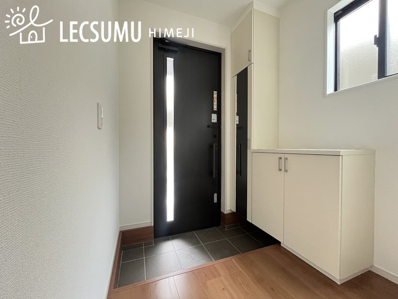 姫路市玉手1期/新築戸建の玄関