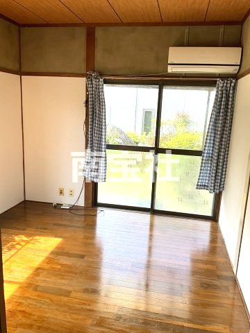 【居間・リビング】