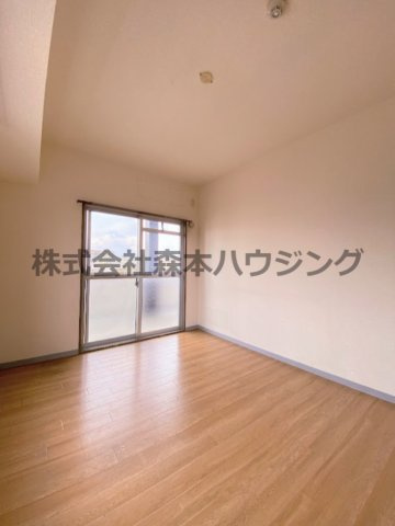 【洋室】 | 　グランドヴィラ香里 | ゆったりした洋室です
