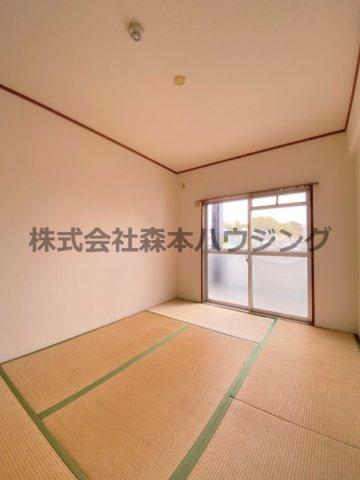 【和室】 | 　グランドヴィラ香里 | 和室がひろがる居住スペース