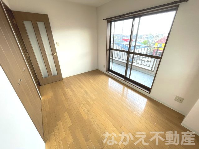 【寝室】 | 落ち着いた色調の寝室です