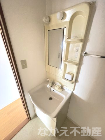 【洗面所】 | ゆったりとスペースのある洗面所
