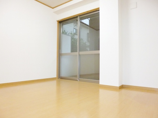 グレースステージの居間・リビング|人気の洋室タイプです。