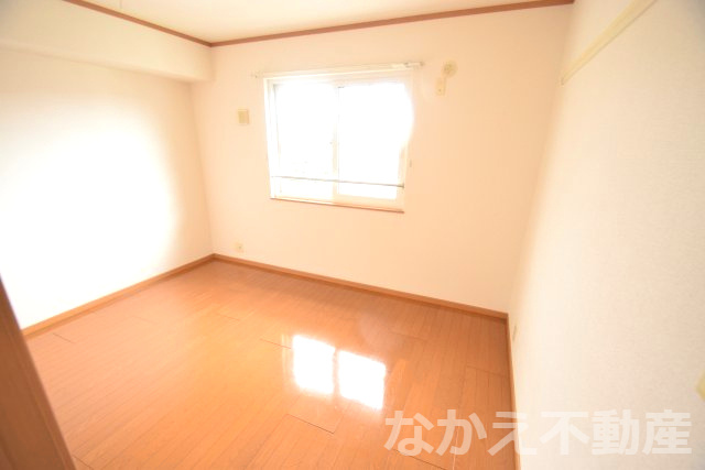 【寝室】 | 落ち着いて過ごせるお部屋なので、寝室にいかがでしょうか