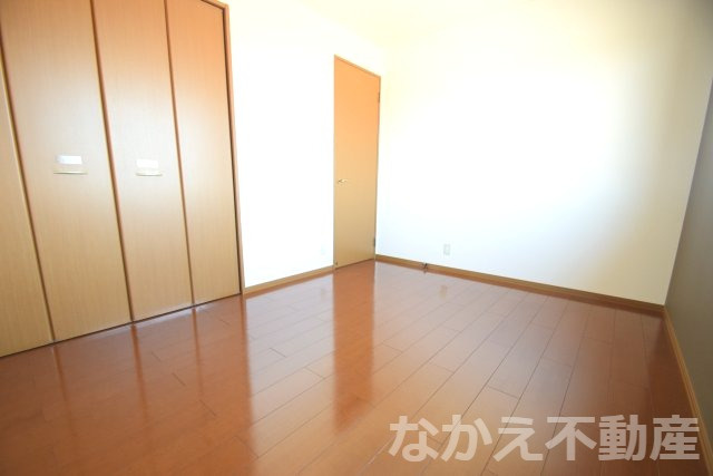 【寝室】 | 落ち着いて過ごせるお部屋なので、寝室にいかがでしょうか