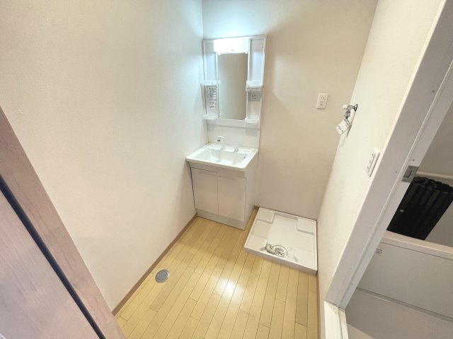 【洗面所】 | ふれあい | 明るい洗面所です