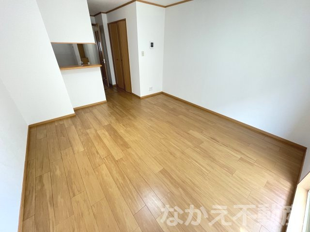 【寝室】 | 広くて明るい寝室