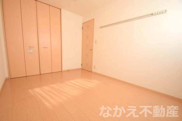 【寝室】 | 落ち着いた色調の寝室です