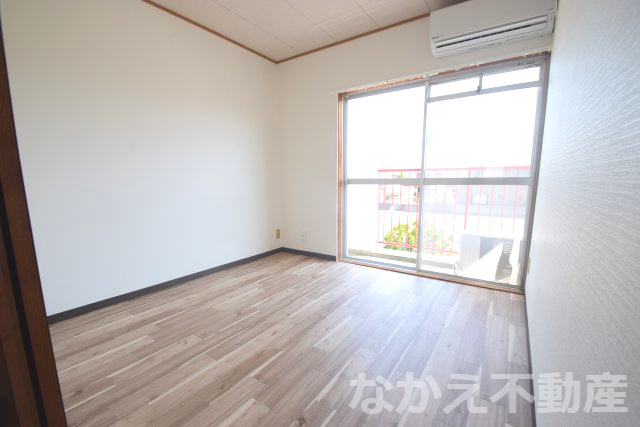 【寝室】 | 広くて明るい寝室