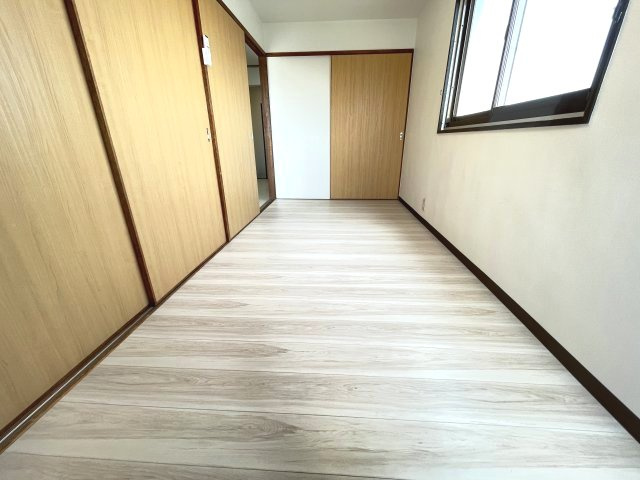【寝室】 | 使い勝手のいい寝室です