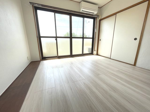 【寝室】 | 落ち着いて過ごせるお部屋なので、寝室にいかがでしょうか