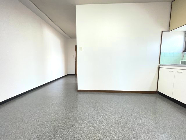 【寝室】 | 広くて明るい寝室