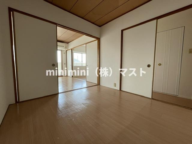 ノアーズアーク住之江の洋室
