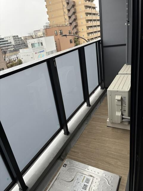 ＭＩＮＤ志村坂上のバルコニー