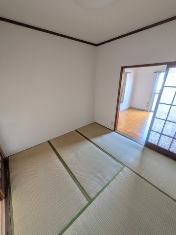 サンドエル吉田の和室