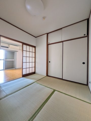 サンドエル吉田の和室