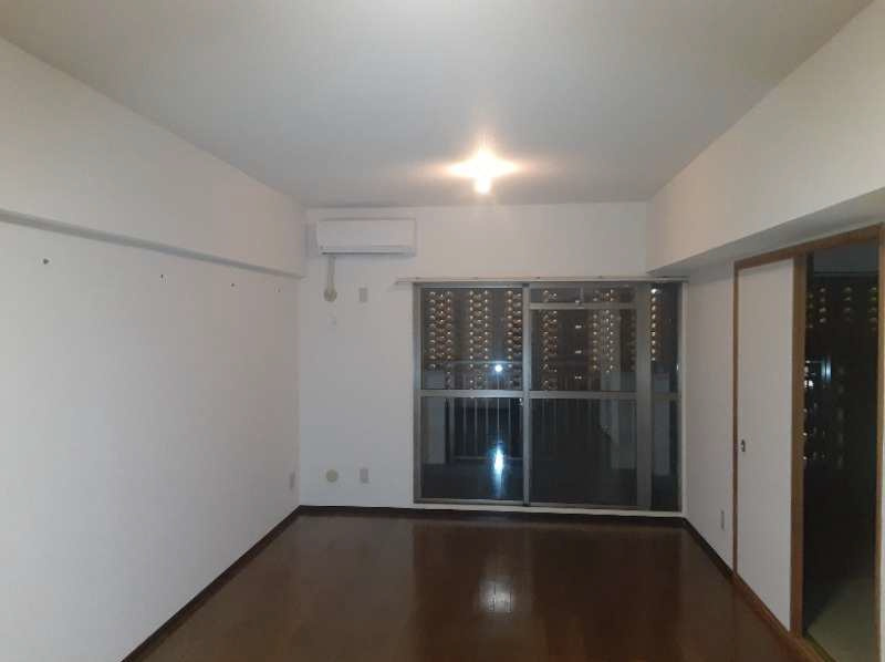 いちょう通り東３－７－３号棟の居間・リビング